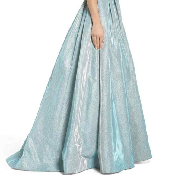 MAC DUGGAL 25939I SHIMMERING ICE HALTER NECK BALLGOWN sz 12 - Picture 9 of 11